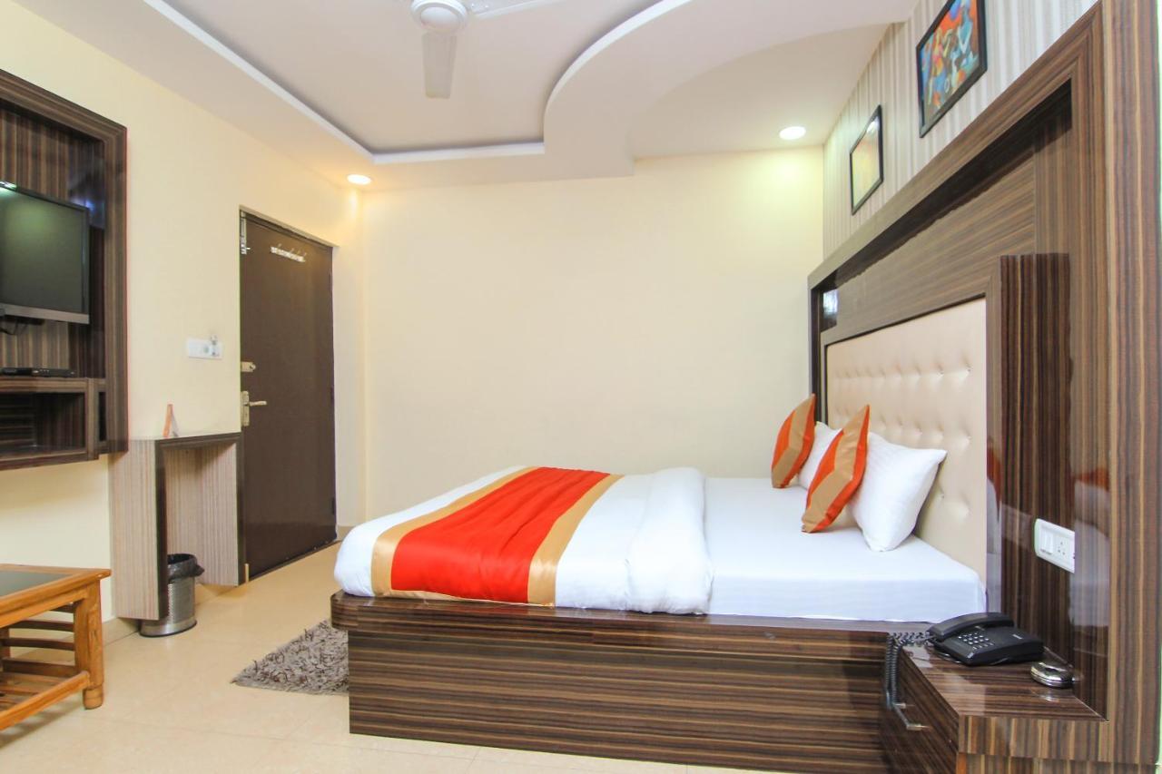 Oyo 8883 Hotel Comfort Zone Лакхнау Экстерьер фото