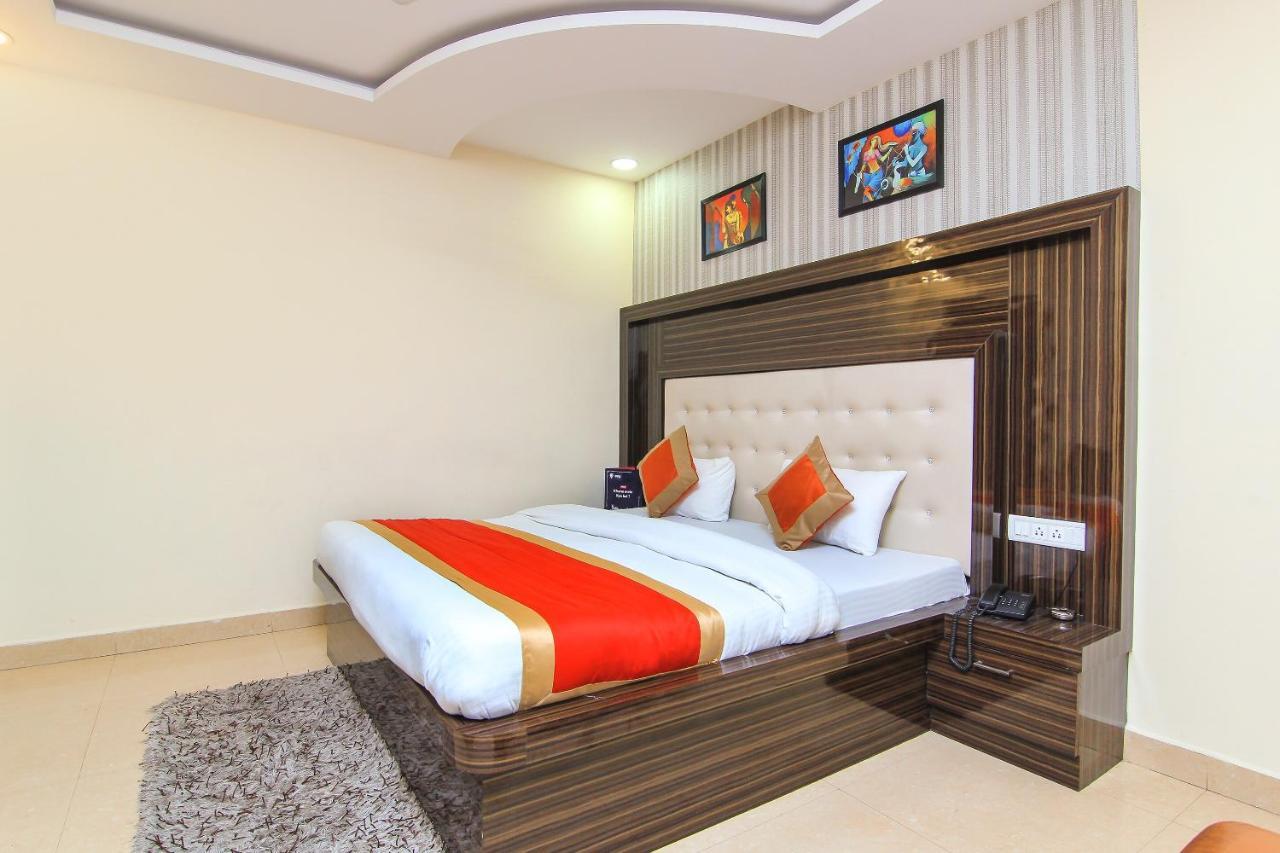 Oyo 8883 Hotel Comfort Zone Лакхнау Экстерьер фото